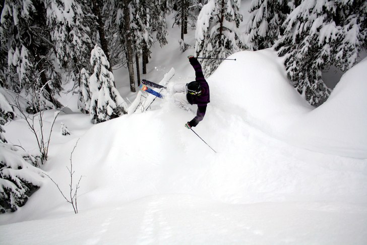 mycket snö, så vi körde lite off the pist. Foto: Markus Nordlund. Åkare: Emil Westman.