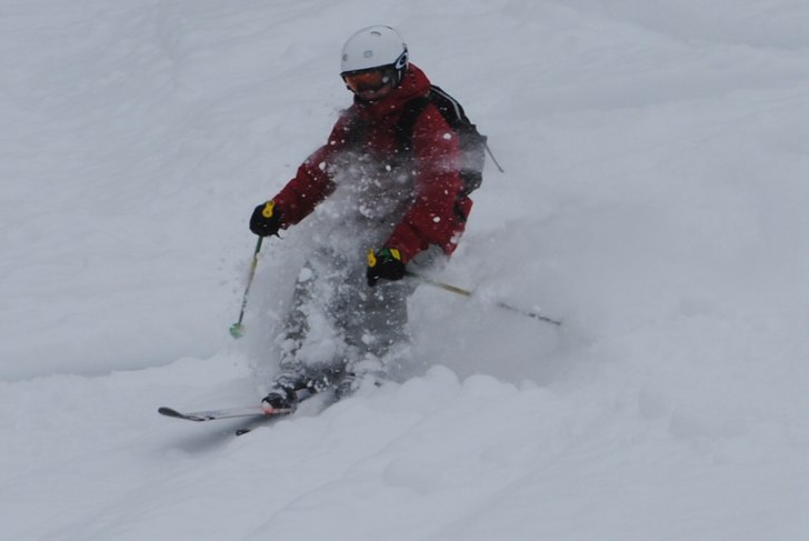 Puder åk i Lofer-Almenwelt. Foto: Kajsa Gehlin. Åkare: Axel Svensson.