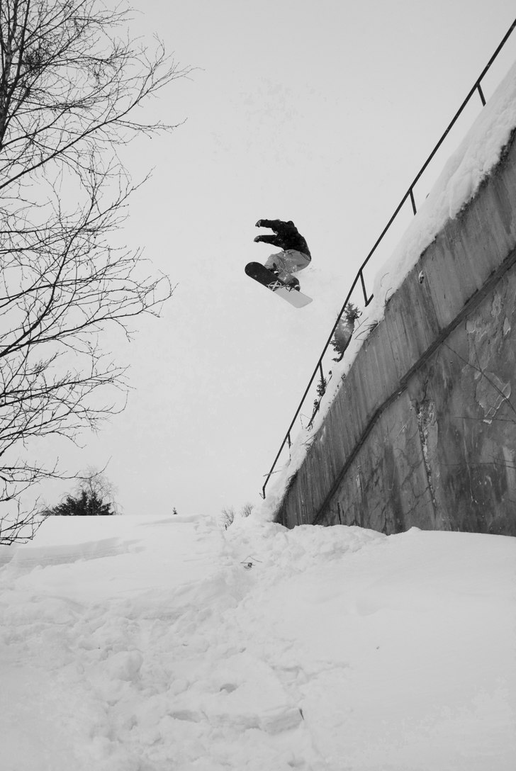 Burken hoppar lite ;). Foto: Max Gustafsson. Åkare: Henrik Burk.