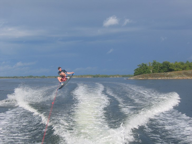 Gott hopp!. Foto: Christoffer Schack. Åkare: Me.