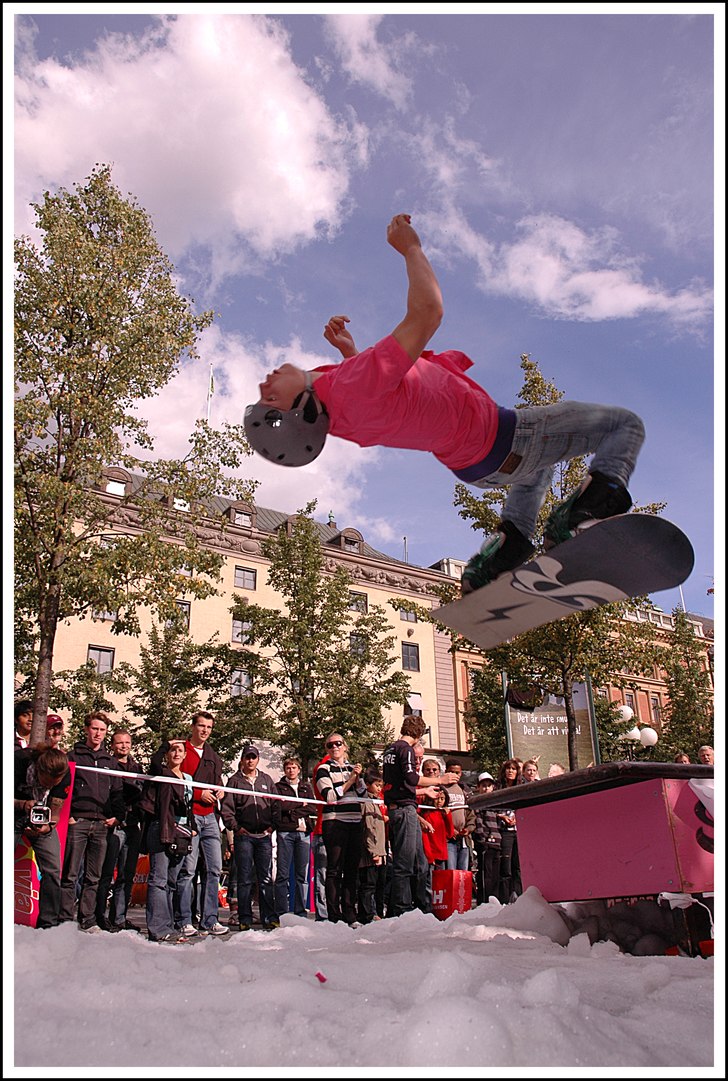 skulle göra en fs boardslide men så va de ett fe. Foto: Fredrik Bergqvist. Åkare: Martin Agerstig.