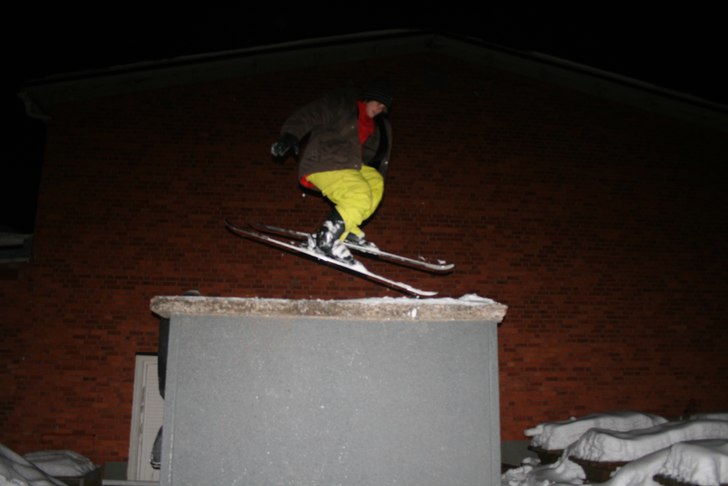 drop från mini skåp. Foto: eric sundwall. Åkare: olle karlsson.