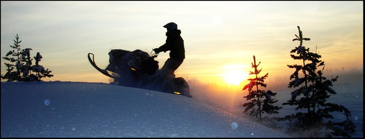 Fint ljus sista skoterdagen på året ;). Foto: Simon Pontér. Åkare: Alexander Öhman.