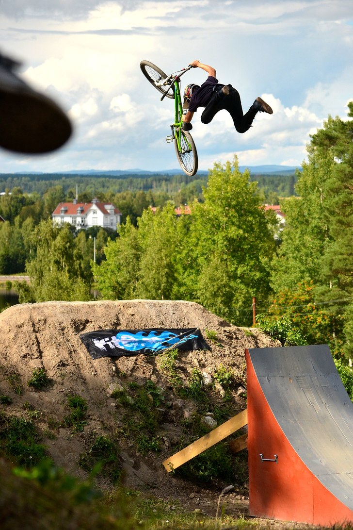 Foto: Emrik Jansson. Åkare: Simon Johansson.