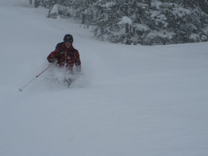 Vem trodde att bästa skiddagen 2008 skulle vara L. Foto: Eva Jansson. Åkare: Martin Hanson.