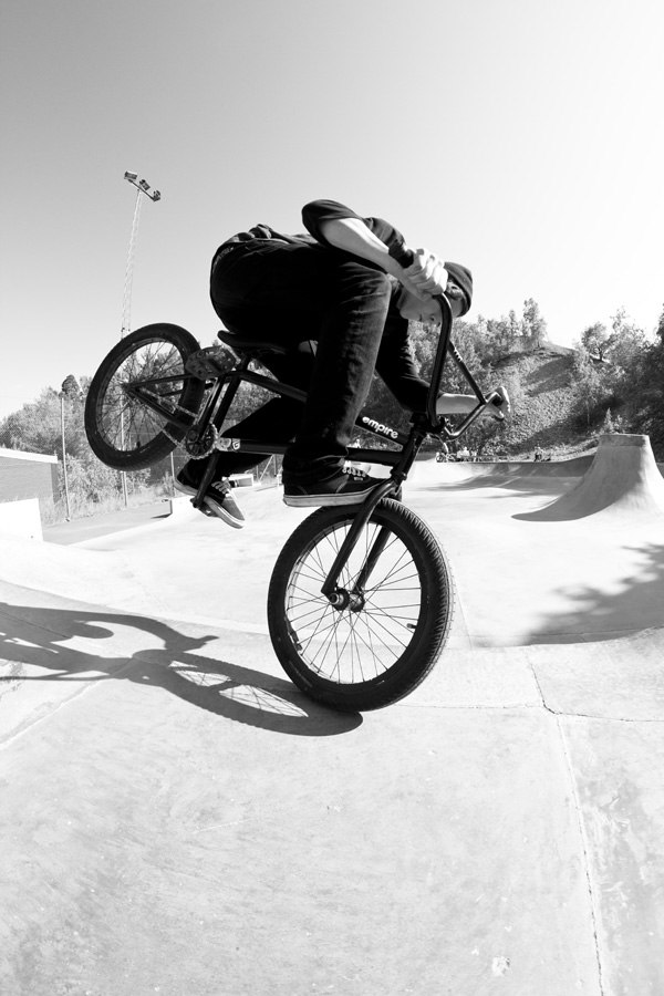 Betongpark i Sollentuna.

http://raazmuuz.blogg.. Foto: Rasmus Viktorsson. Åkare: Filip Kjellberg.