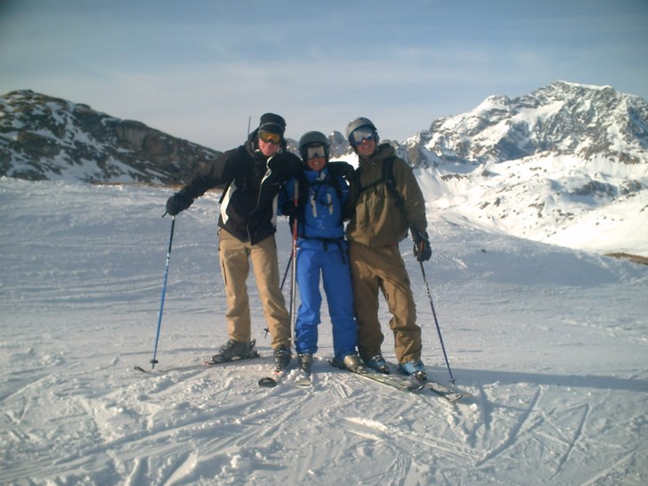 En najs gruppbild på gänget ute på äventyr!. Foto: e.i.fälth(ornet). Åkare: Christian, oscar, erika.