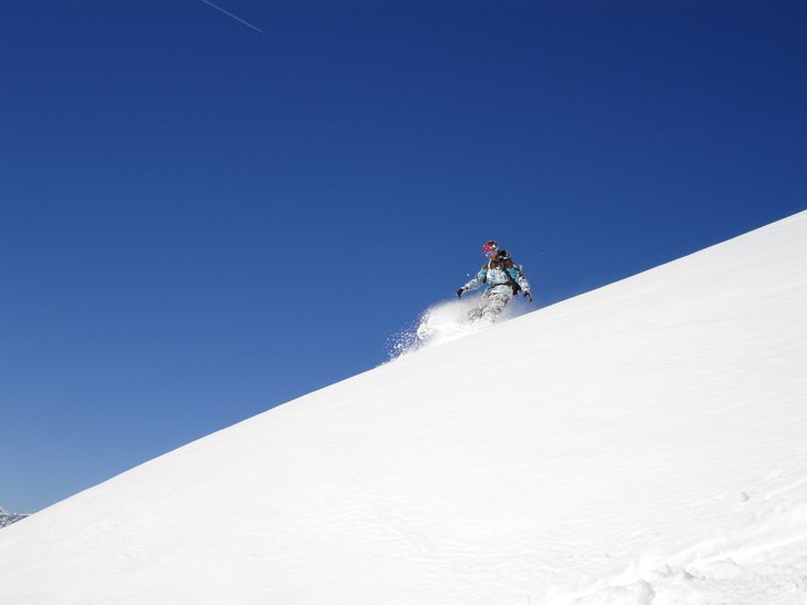 Johan har just hånglat med ett snömonster. Foto: Emil Gustafsson. Åkare: Johan Andersson.