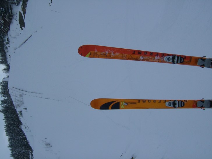 Mine ski som jeg liker utrolig godt.... Foto: Simon Müller. Åkare: Teneighty.