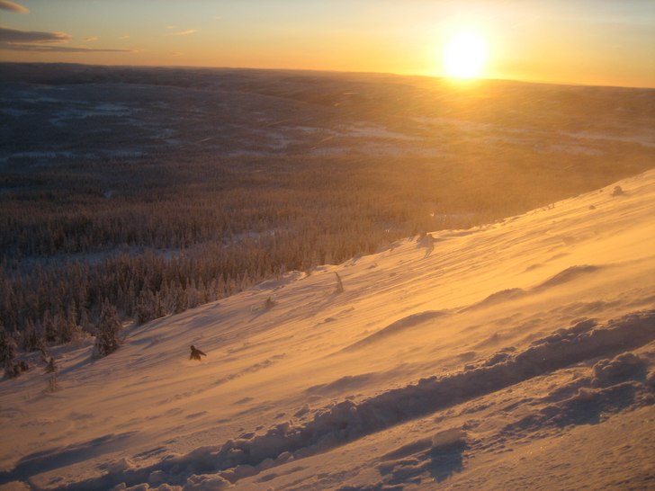 Det sista offpiståket på skiddagen, ett fantasti. Foto: Johan Törnkvist. Åkare: Jonathan Ramström.