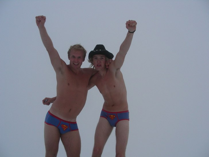 Toppen av Kebnekaise!. Foto: Nada. Åkare: Viktor och Patric.