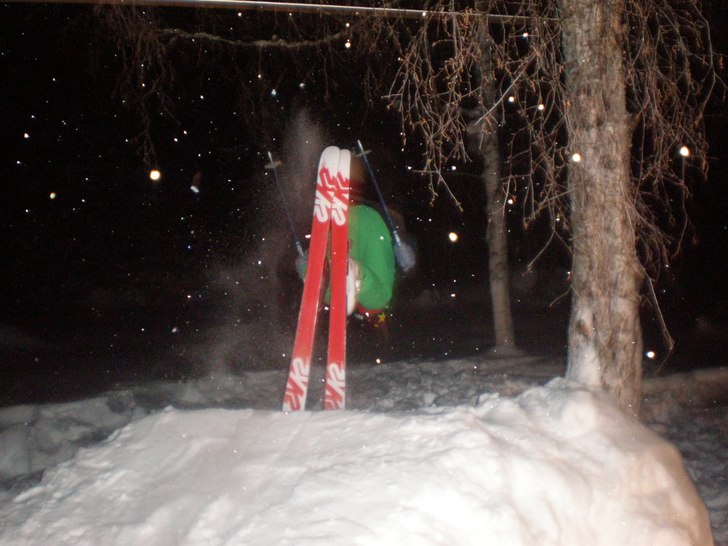 frontflip hemma hos oscar :D. Foto: oscar. Åkare: jag.