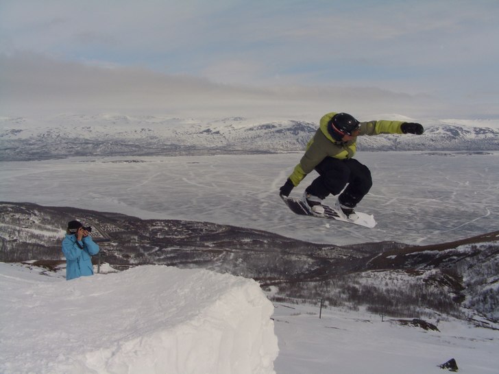 Foto: Charles Elfving & Carl Meuller. Åkare: Erik Wegnelius.