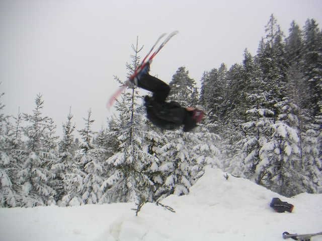 BF (Backflip). Foto: Dan Hannson Lif. Åkare: Jesper Hellstenius.