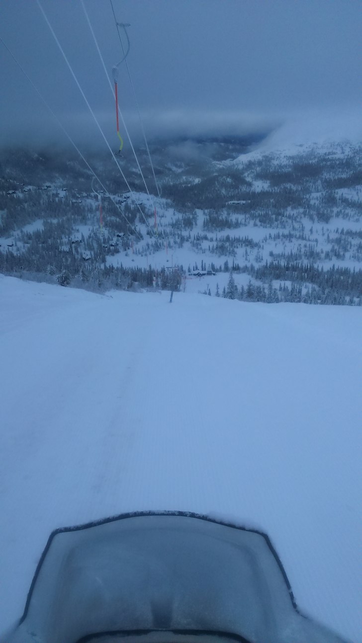 Velkommen til ny dag i Fjellparken
Kjepeflotte for.