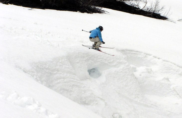 Lek och hopp i Storulvån. Foto: Carolina Ohlsson. Åkare: Viktor Bjurlid.