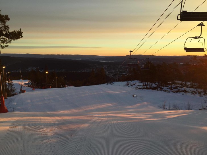 Vi er klare for en nydelig dag i bakken!
-7 grader.
