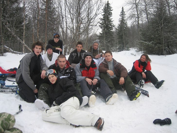 väntar på taxin efter ett riktigt soft off-pist .