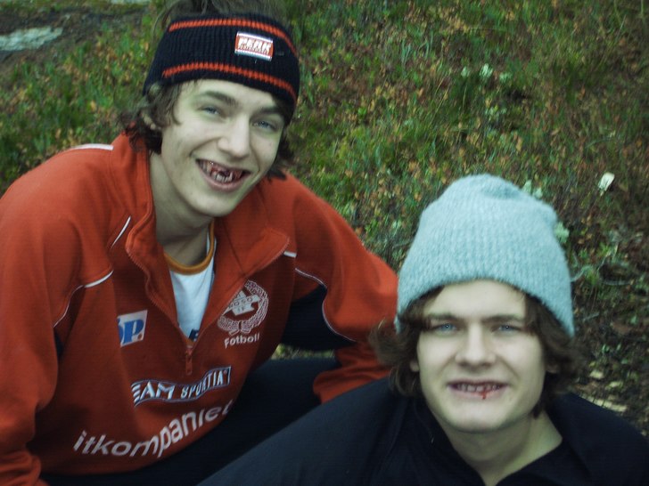 Överlevnadsuppdrag i den Jämtländska vildmarken. Foto: Simon Lundgren. Åkare: Alexander Eriksson och Per Hjalmars.