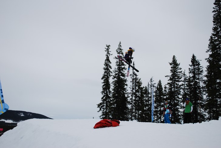 900 tail på big jump cup i klövsjö. Foto: Andreas Johansson. Åkare: Joakim.