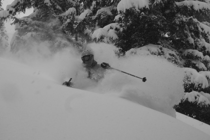 En av få bilder den här dagen då man faktiskt s. Foto: Carl Johansson. Åkare: Leo Alsved.