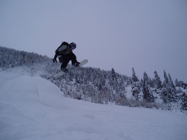 Ett litet gött hopp i Badgastein. Foto: Filip Eklund. Åkare: Kasper Kristenson.