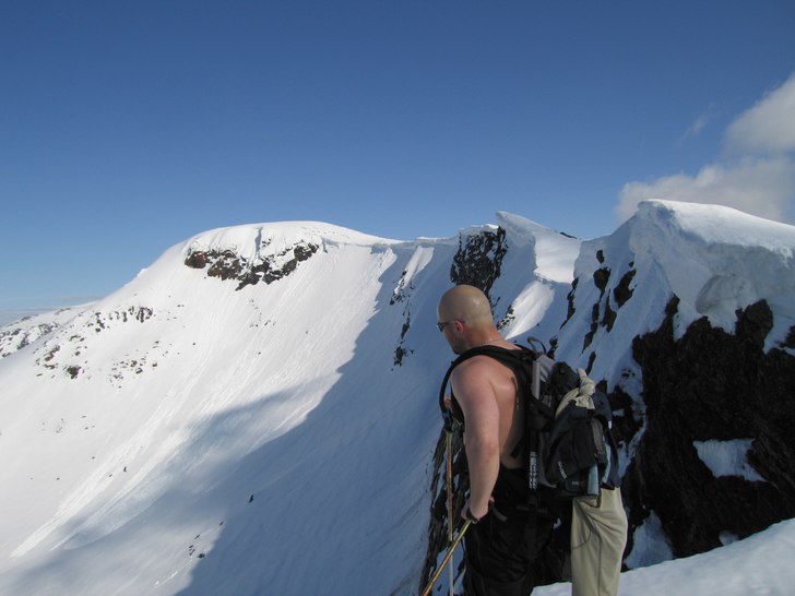 Mørkholla i Narvik 11 juni.. Foto: Jan-Arne Pettersen. Åkare: Pål-Eirik Pedersen.