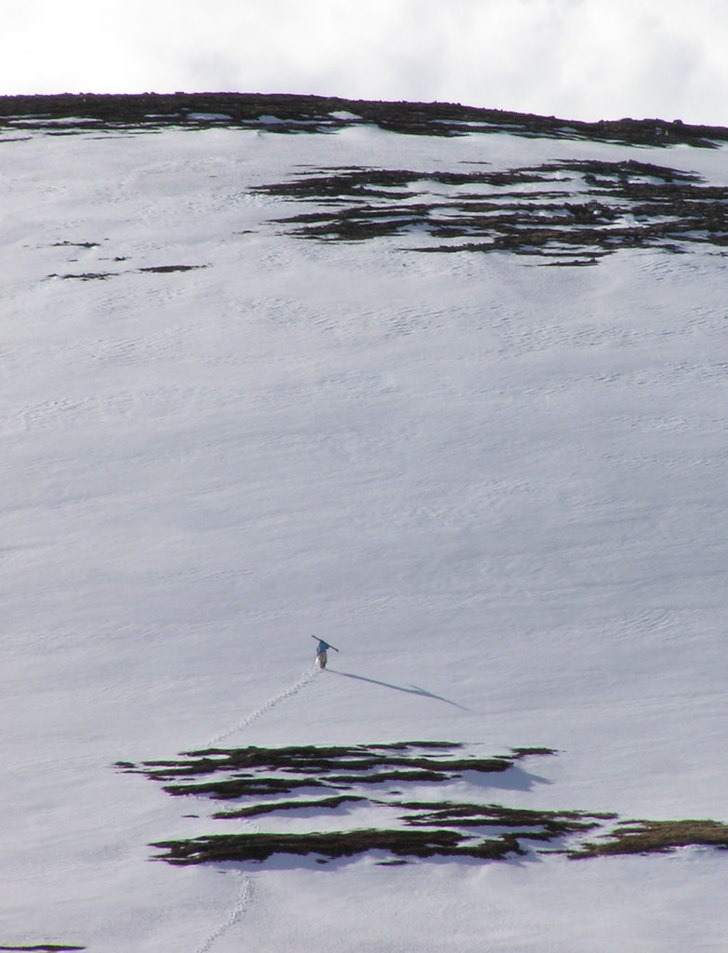 Jag är på väg upp för personalbacken i storulv. Foto: Carolina Ohlsson. Åkare: Viktor Bjurlid.
