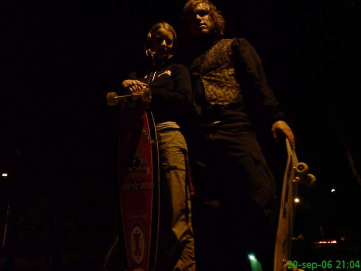 galen longboardkväll i Örebro. Foto: Henrik Eriksson. Åkare: Jag och Herngren.