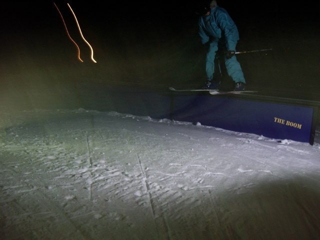 jag och mina homies körde lite rails!... Foto: ?. Åkare: Toffe mattsson.