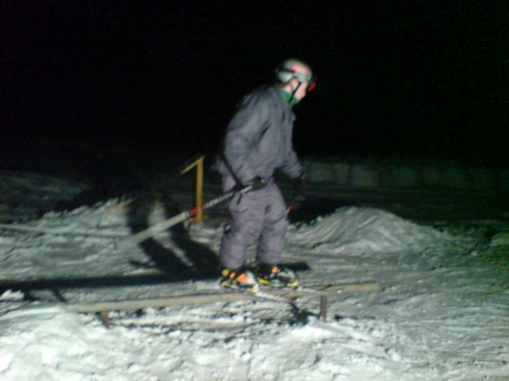 RAIL=)
Fast ingen bra kamera xD. Foto: linus laestander. Åkare: jag.