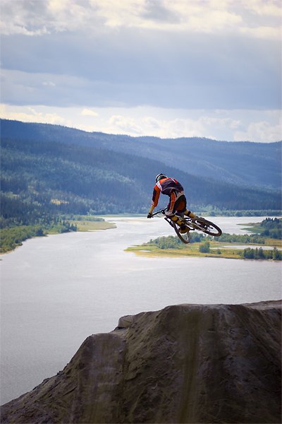 Foto: Mattias Johansson. Åkare: Okänd.