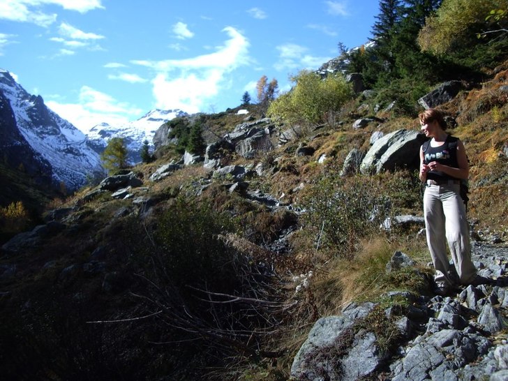 På en liten hike strax utanför cham..... Foto: Dusan. Åkare: Carro Holmqvist.