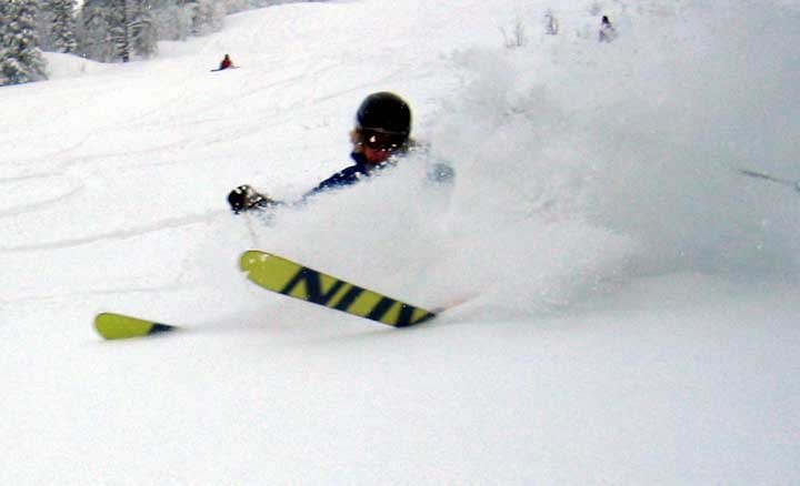 så mycket snö det var den dagen:). Foto: Johannes nygren. Åkare: Jonas Björk.