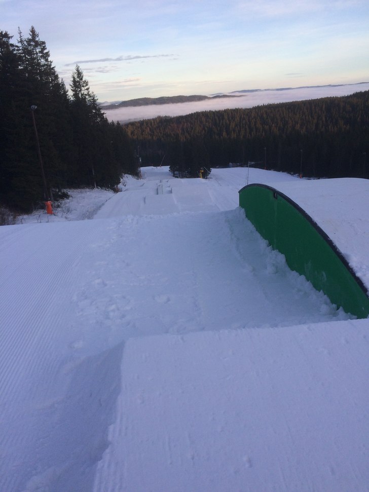 Blåparken er åpen????
Parkcrewet har stått på .