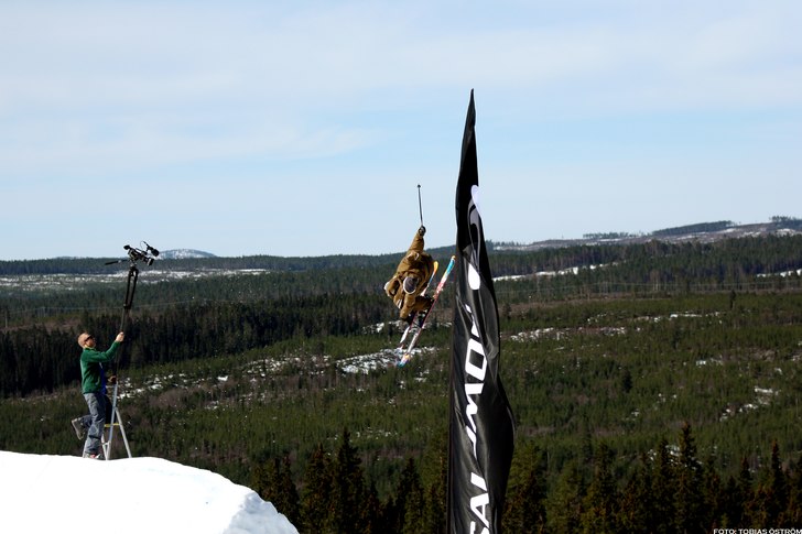 NM i Slopestyle, uppvärmning!. Foto: Tobias Öström. Åkare: Lars Ilis.
