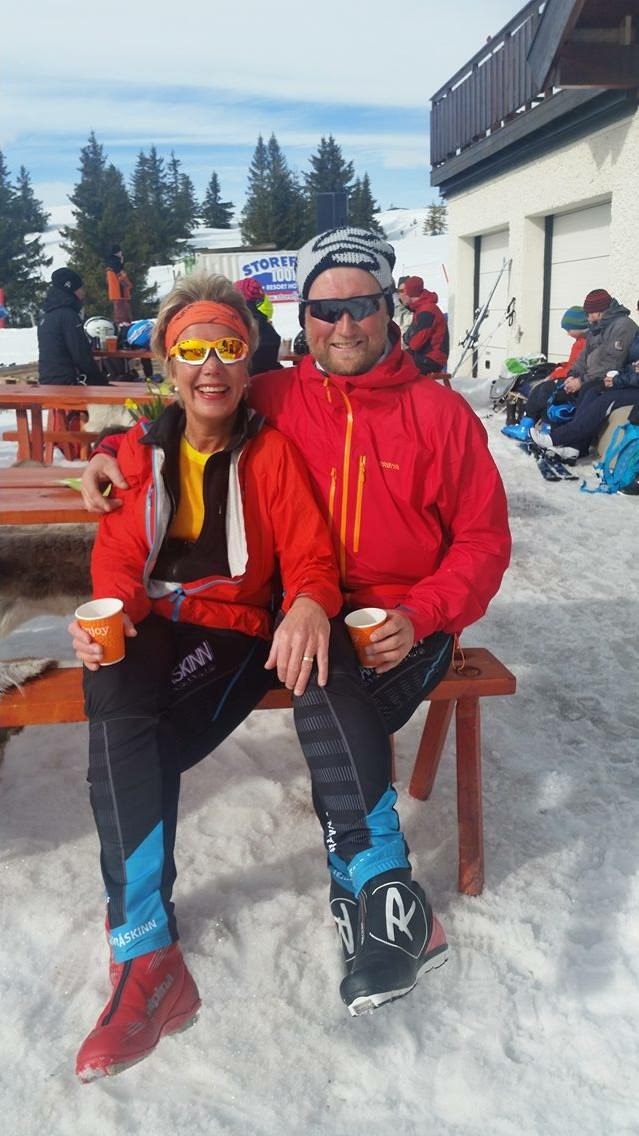 Stemning.
Hilde og Jon Freddy tar seg en pausestop.