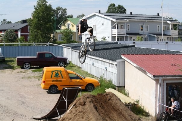 Åkare: Dennis kangasmaa.