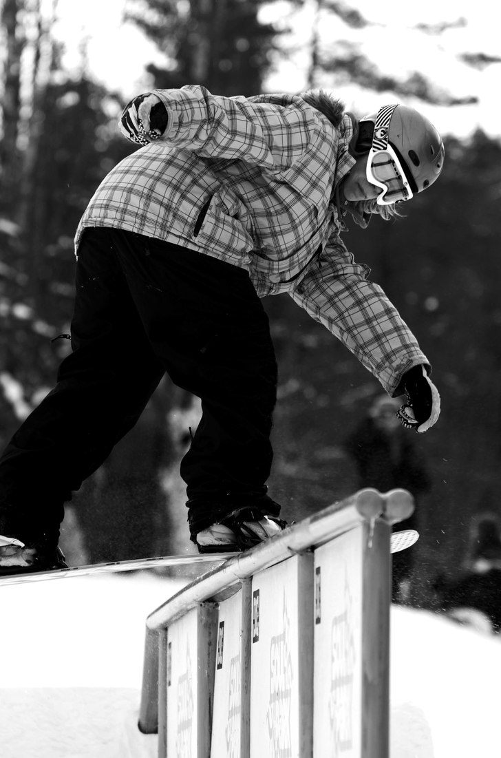 Frontside boardslide. Foto: Johan Sundström. Åkare: Max Månsson.