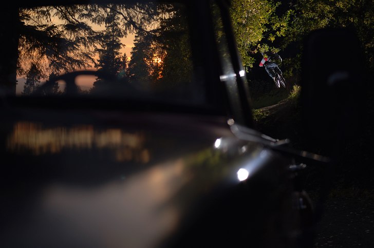 Galen solnedgång i närheten av Fjällgården i . Foto: Mattias Fredriksson. Åkare: Janne Tjärnström.