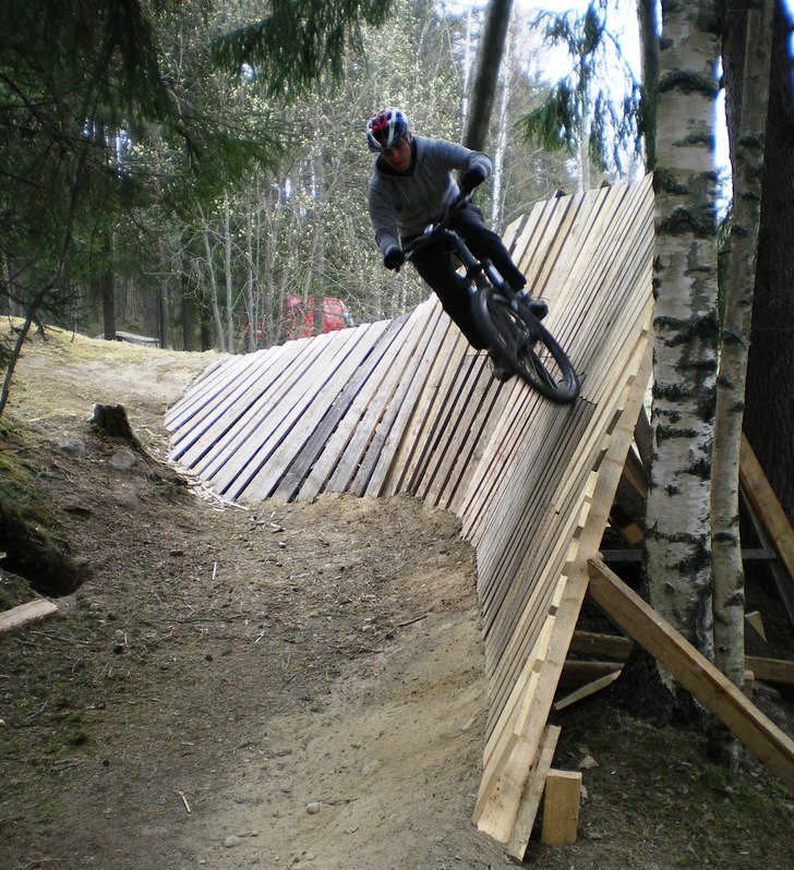Wallride. Foto: Oskar Lindberg. Åkare: Alexander Fagerström.