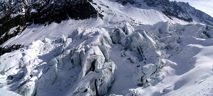 Panorama över ett isfall. Foto: Mattias Johansson.