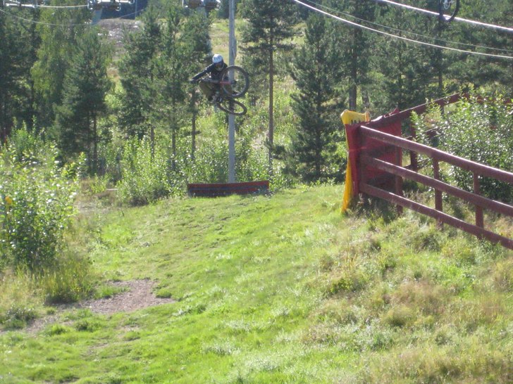 Table i målhoppet. Foto: Johan Larsson. Åkare: Fredrik Larsson (jag).