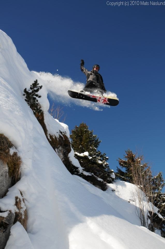 Stylish. 

Schysst hopp med tung landning!. Foto: Mats Näslund. Åkare: MC.