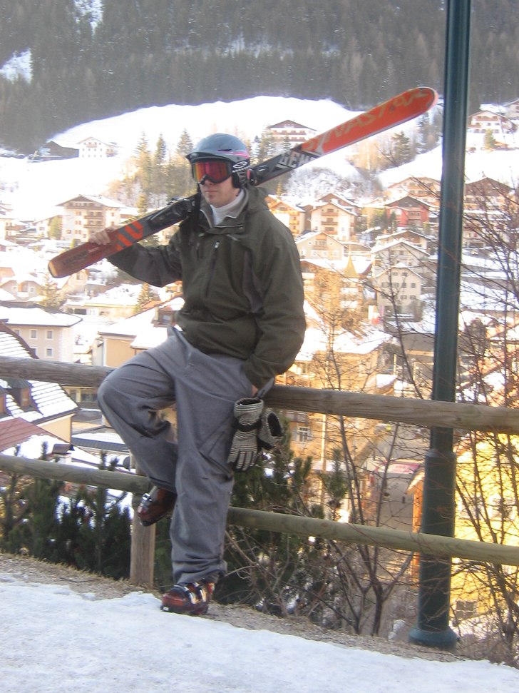 Poose med årets utrustning innan uppgång på ber. Åkare: Sebastian *Duffer* Åreng.