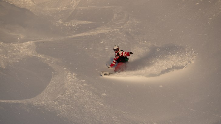 Säsongsstart i drömförhållanden 2013-13-07. Foto: Anders Bengs. Åkare: Joel Bengs.