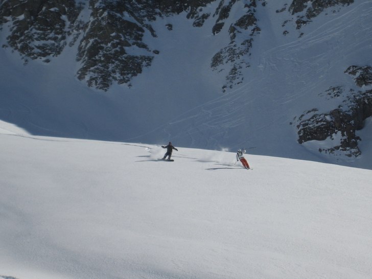 Johan och Jag hittade en del av berget som var or�. Foto: Niclas Nylén. Åkare: Johan Blomberg, Andreas Landahl.