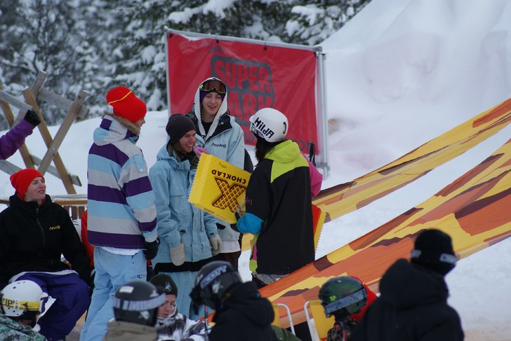 Hurra !!   hilda vann en chocklad   !!. Foto: Jenisis. Åkare: hilda.