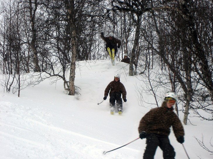 litw dump så jag hitta nått i skogen.....lite tr. Foto: Fredrik "PK" Johansson. Åkare: Simon Sandström (jag).