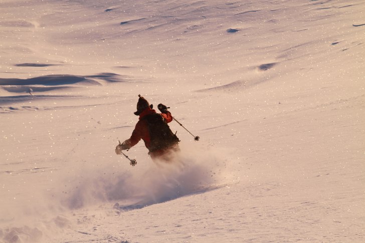 Några svängar nedför Digherhogna. Foto: Torkel Carlsson. Åkare: Anders Sundin.